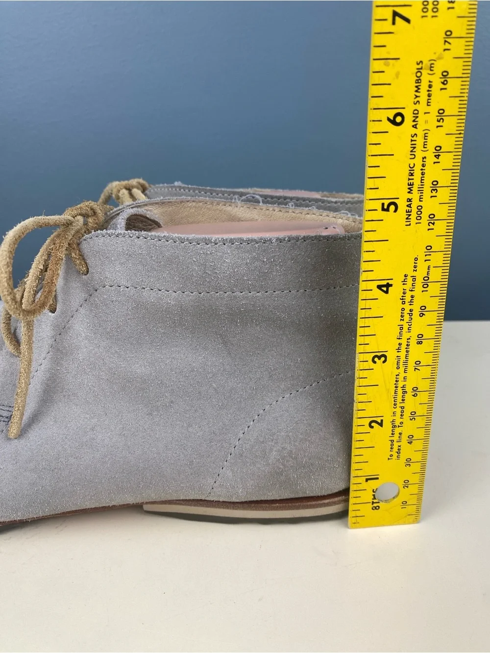 Sorel Chukka Boots Mens 10 Gray Suede Lace Up Minimalist Desert Ankle Boots